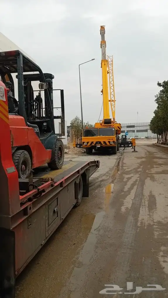 رافعه شويكه للايجار كرينات بجميع احجمها 5