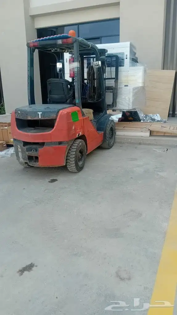 رافعه شويكه للايجار كرينات بجميع احجمها 6