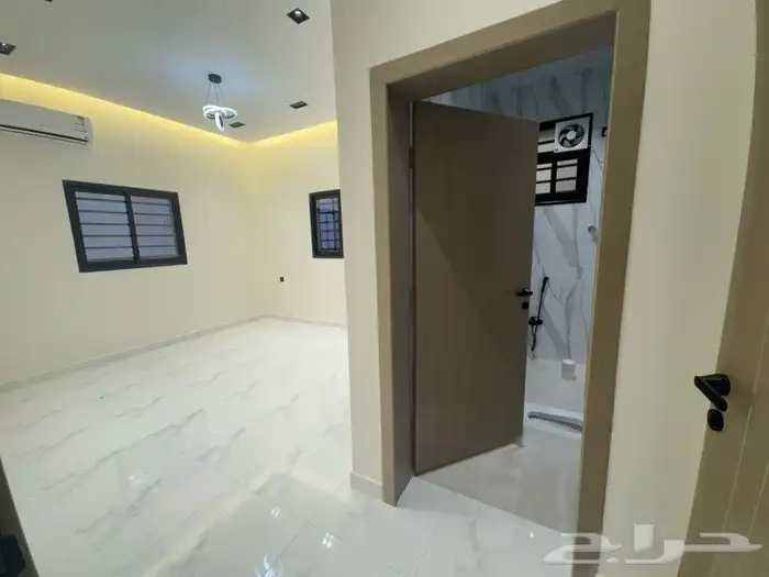 فيلا فخمة للبيع راكب مطبخ ومكيفات 2