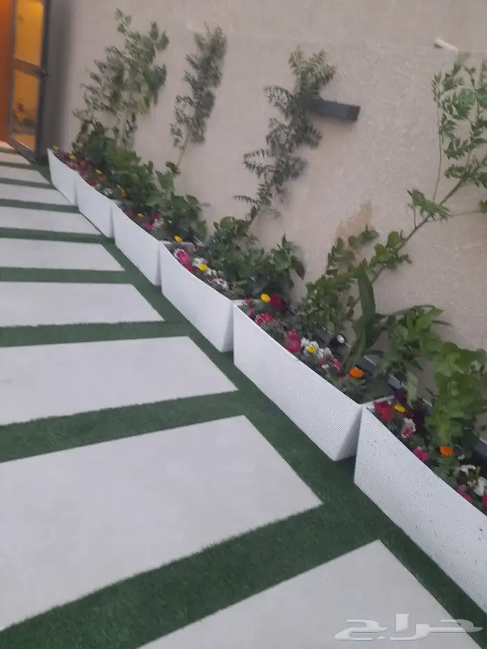 مشتل تنسيق حدائق 2