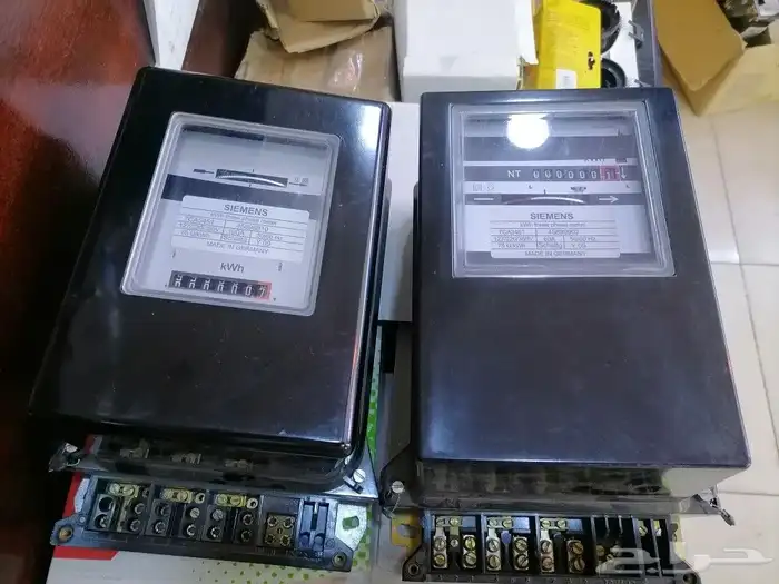 عداد تجاري يحسب تكلفة الكهرباء 3