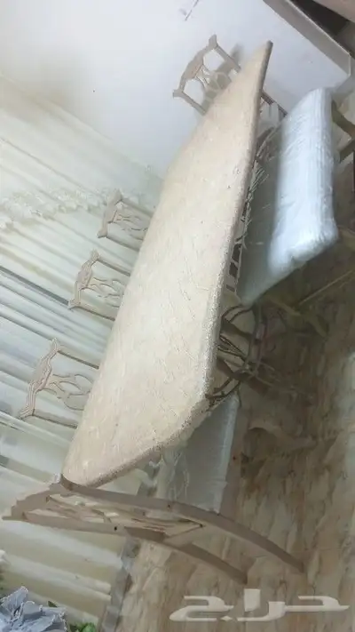 طاوله طعام و خدمه 0