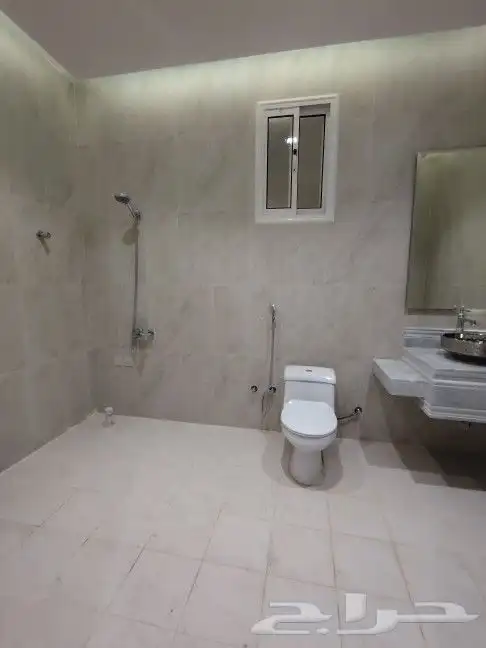 للبيع فيلا دوبلكس مساحة أرض كبيره حي الإسكان 28