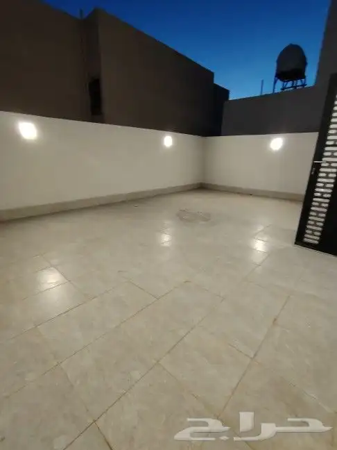 للبيع فيلا دوبلكس مساحة أرض كبيره حي الإسكان 37