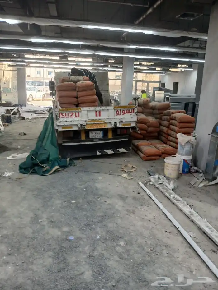 موجود جميع انواع البطحا والأسمنت والعتب والداموك والبلك 0