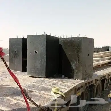 قواعد خرسانية لأعمدة الإنارة والكهرباء قاعدة خرسانية 10
