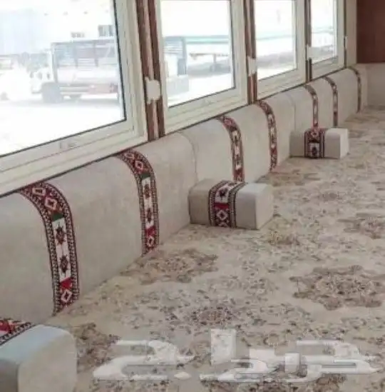 تنجيد وتفصيل مجالس وكنب وستائر ومساند 21