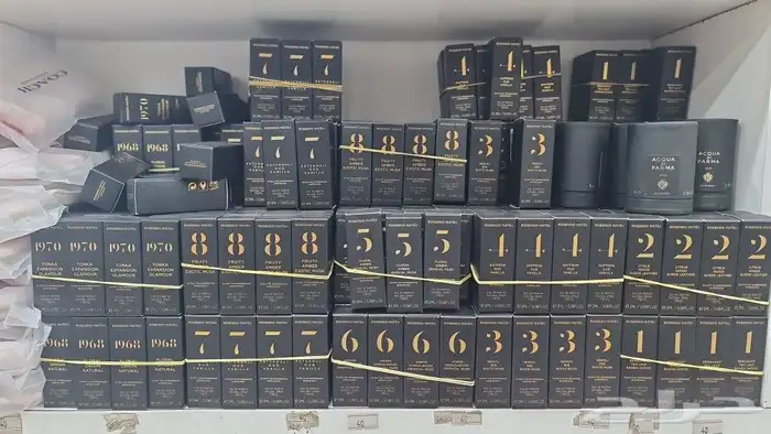 عطور عينات اشكال والوان وجميع الانواع لاتفوت الفرصه واطلب 4
