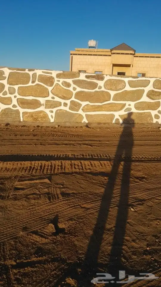 معلم تكحيل حجر مبروز وتلبيس حجر بلحمر وتنومه 0