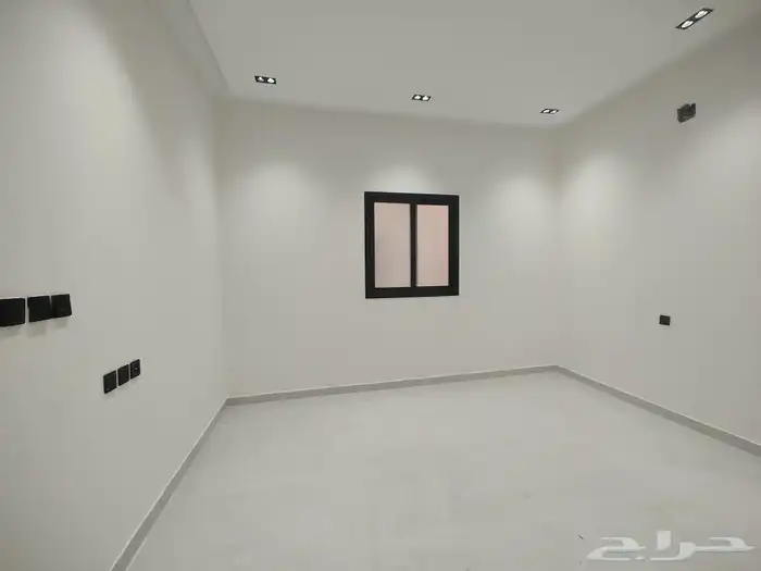 البيع دور اول تشطيب حديث موقف سياره 5