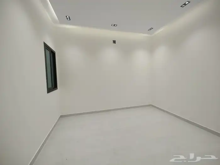 البيع دور اول تشطيب حديث موقف سياره 9