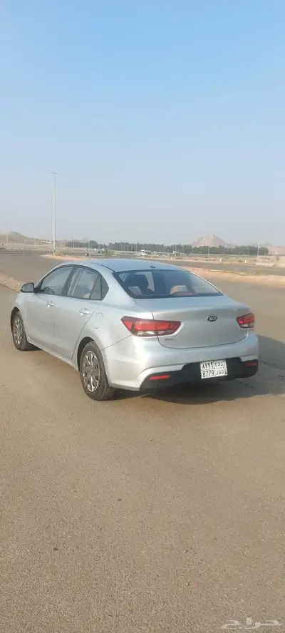 كيا ريو قير اتوماتيك مستعملة 2