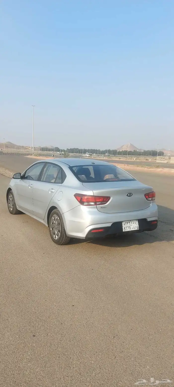 كيا ريو قير اتوماتيك مستعملة 2