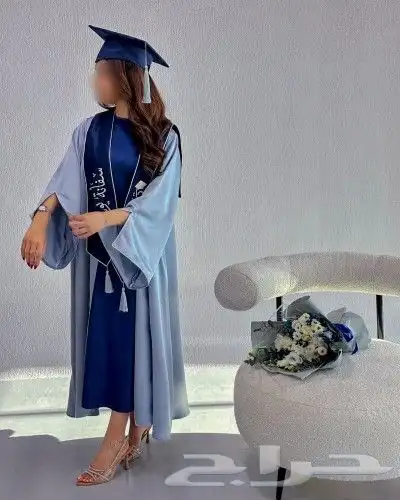 عبايات التخرج 2025 24