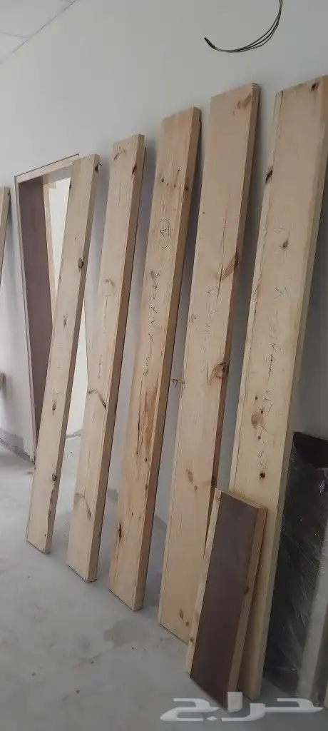 نجار موبيليا باب وشباك وبرطيشنات وكل أعمال الديكورات الخشبيه 5