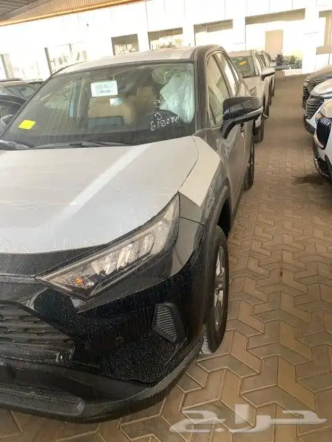 تويوتا راف فور LE بنزين 2025 1