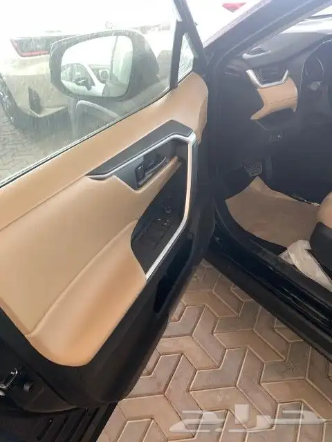 تويوتا راف فور LE بنزين 2025 8