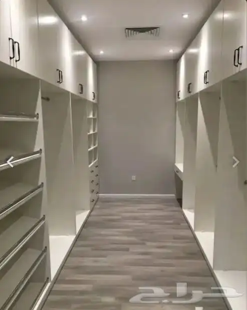 نجار موبيليا باب وشباك وبرطيشنات وكل أعمال الديكورات الخشبيه 9