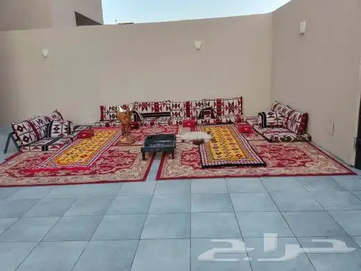 ديكورات تخرج قبعات و عقود لوحات مضيئه غبقة ركن تراثي جلسه 1