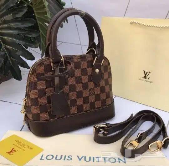 شنط لويس فيتون توفرت من جديد 2