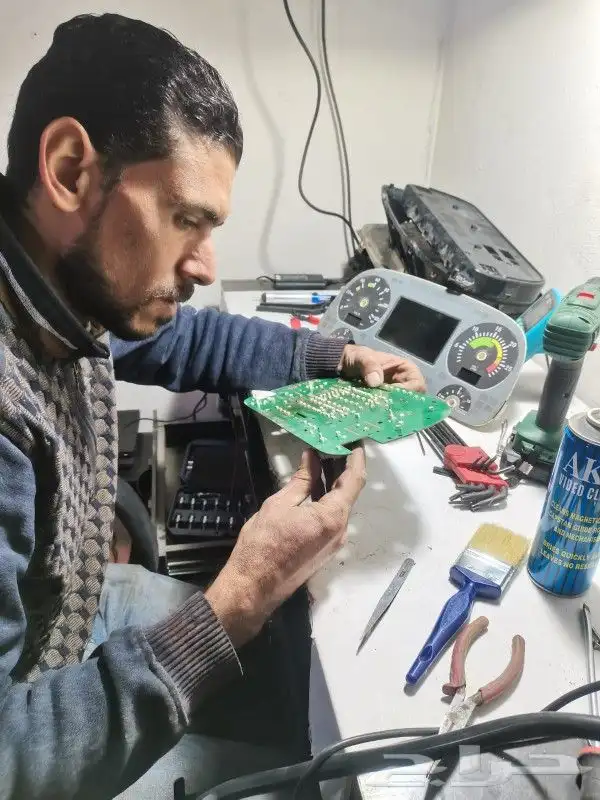 عرض خاص جهاز تتبع مع حساس وزن وربط مع وزارة النقل 3