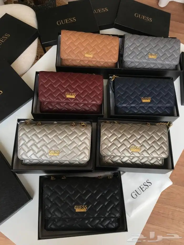 شنط ماركة متوفر كل الماركات كل الالوان وبسعر رمزي 46