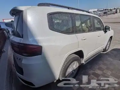 تويوتا لاندكروزر GXR L2 بنزين 2025 V6 4 4 3