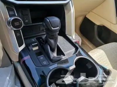 تويوتا لاندكروزر GXR L2 بنزين 2025 V6 4 4 7
