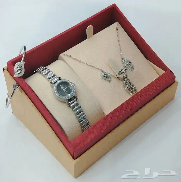 ساعات جنيهات 12
