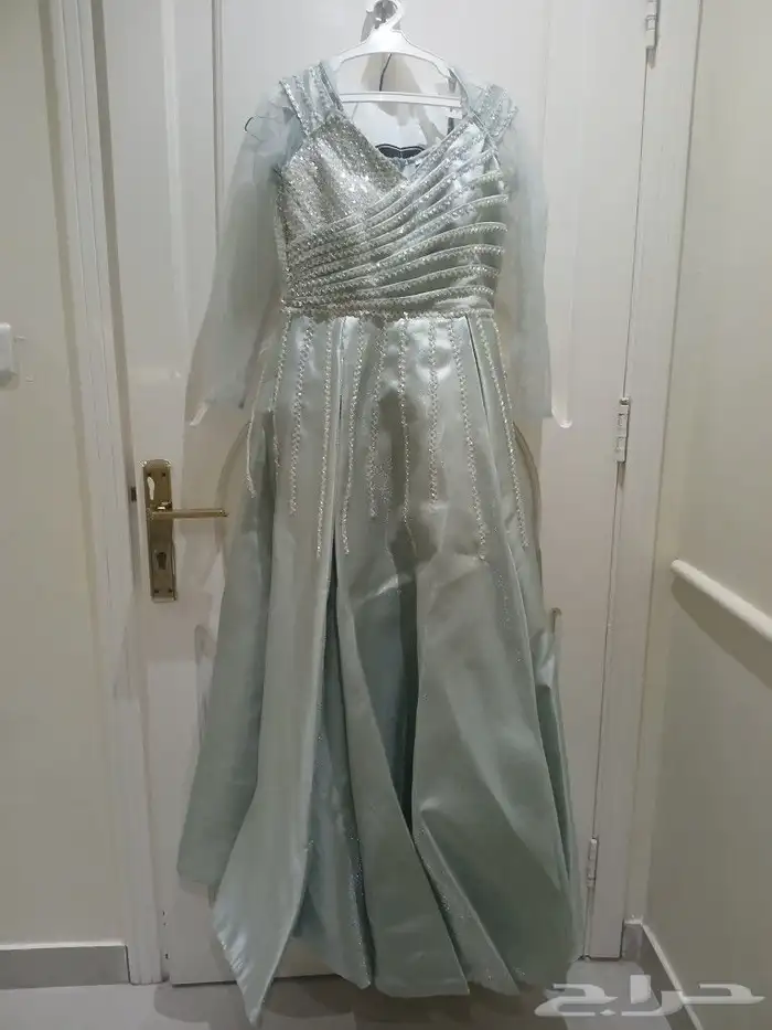 فستان للبيع جديد لاعلاء سوم 0