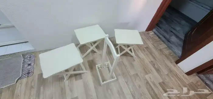 طقم طاولات مع القاعده شبه جديد للبيع بأعلا سوم 4