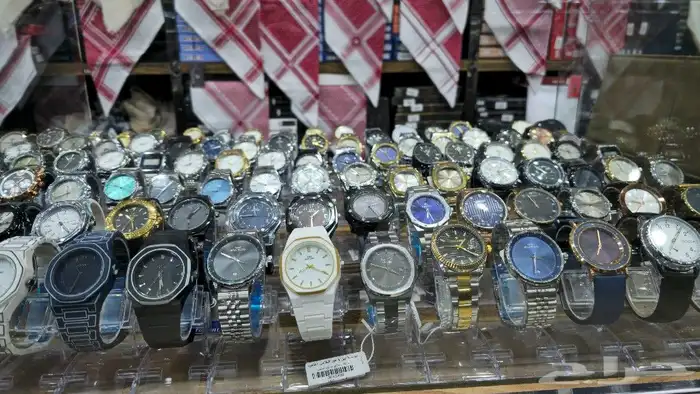 عروض وتصفية على الساعات خذ حبتين بالسعر حبه 3