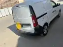 للبيع عدد 3 فانات بضائع 5