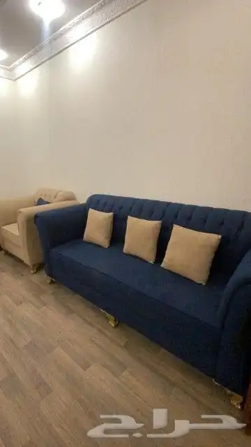 جلسة للبيع مع أربع طاولات 0