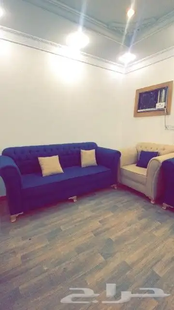 جلسة للبيع مع أربع طاولات 1