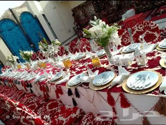 قهوجين وصبابين رجال ونساء كنب وكراسي طاولات خيم 9