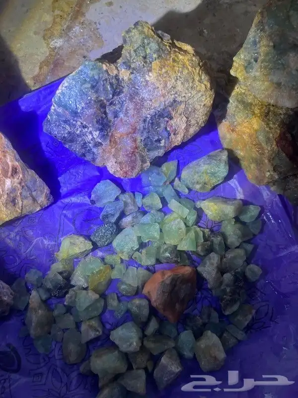 حيود احجار كريمة وشبه كريمة ونادرة   من جبال ووديان المملكة 2