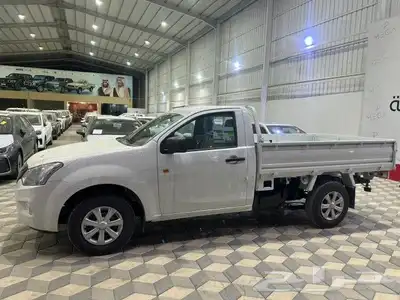 ايسوزو ديماكس 2025 0