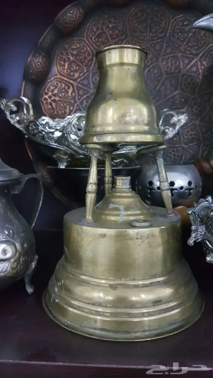 البيع نحاس قديم دلالة شمعدان اصلي كل قطعه سعر 2