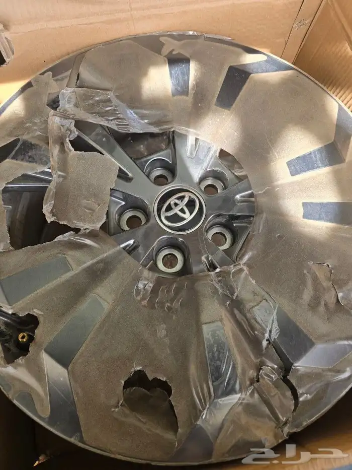 يتوفر لدينا جنوط رافور مقاس 18 و17 وكاله اصفار 0