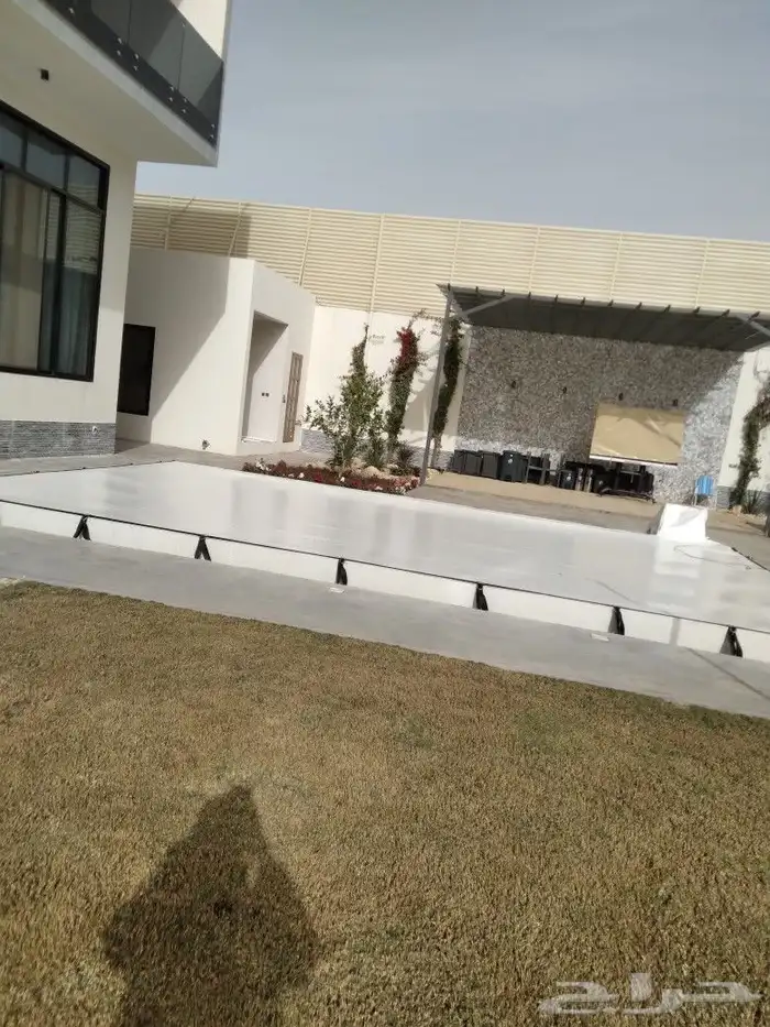 اشرعه للبرك وجميع اغطيه المسابح الشراع مقاوم لشمس وال 0