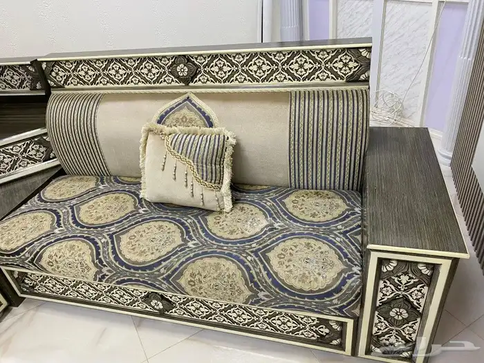 اثاث كنب مررره نظيف للصامل والحاد ماراح نختلف 4