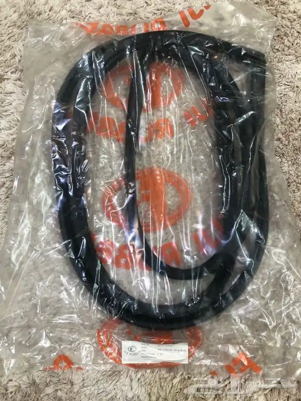 جلدة قزاز أمامي تايوتا لاندكروزر 97_90 0