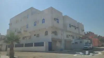 معلم تكسير وجرافيت بوتوبيس وبلاط وجميع انواع العوازل 0