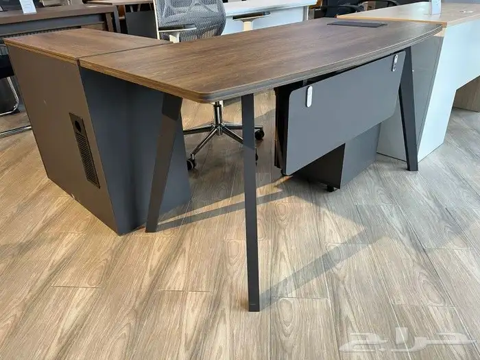 مكاتب متنوعة 5