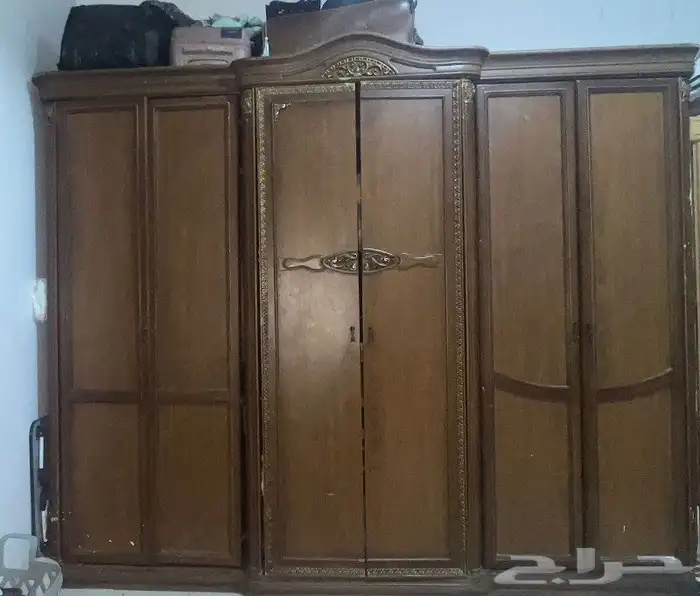 دولاب كبير للبيع ب 250 ريال 1