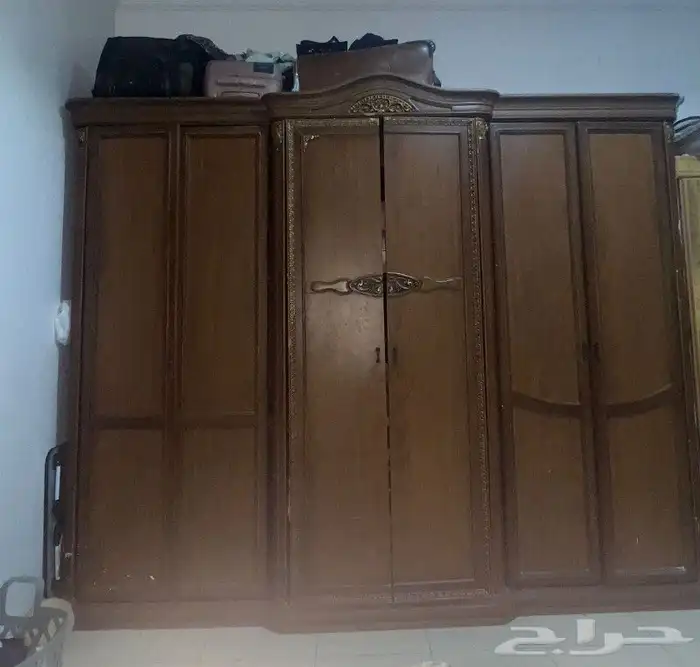 دولاب كبير للبيع ب 250 ريال 0