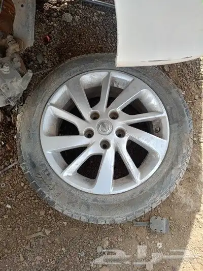 نيسان 3