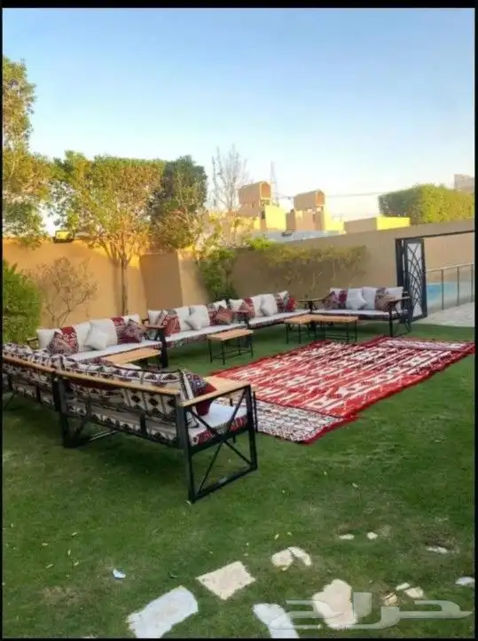 قهوجين وصبابين رجال ونساء كنب وكراسي طاولات زل العاب مضلات 5