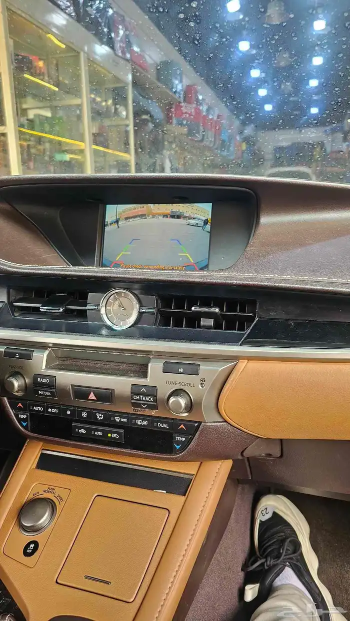 كاميرا لكزس es350 موديل 2016 4